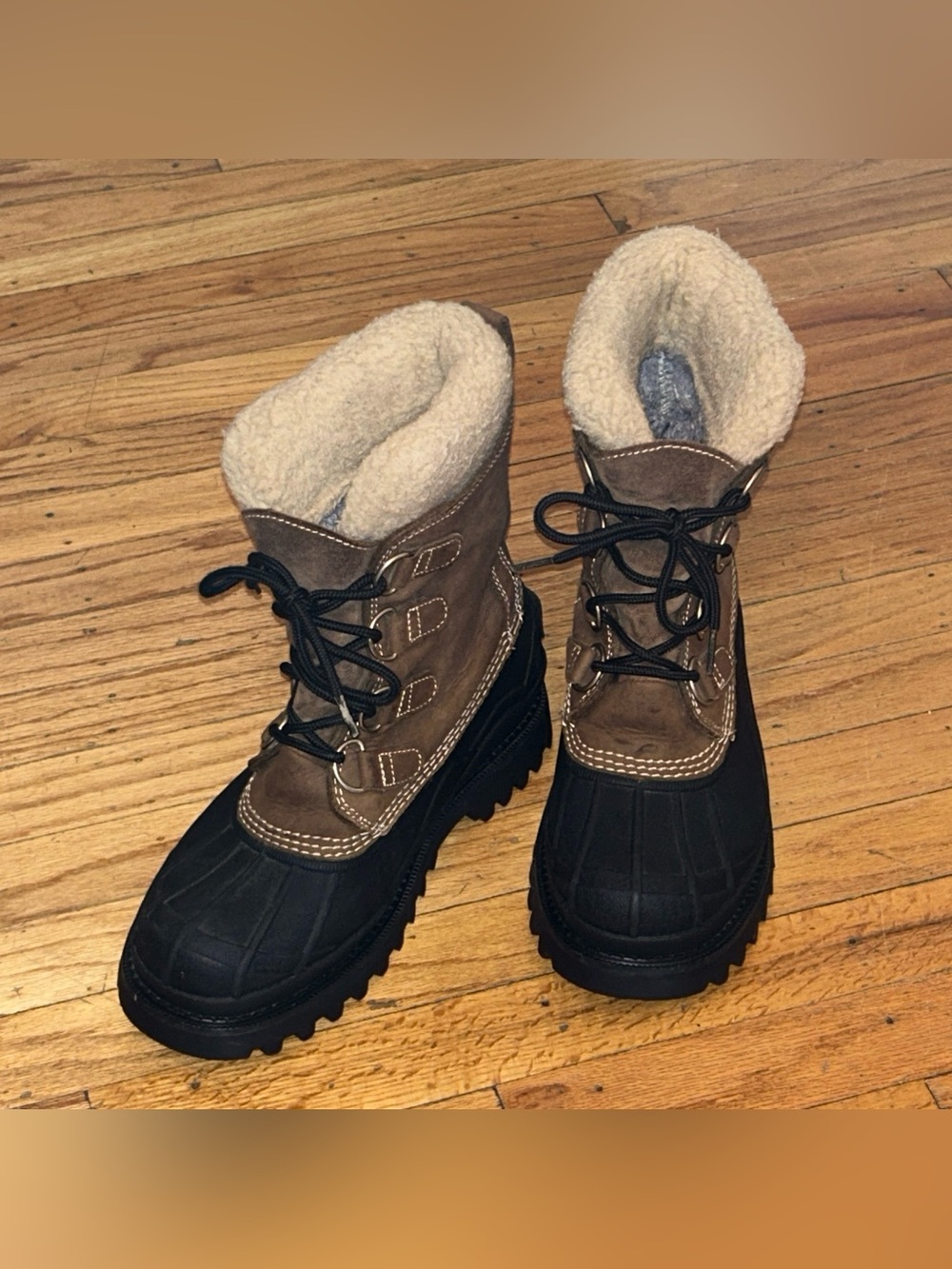 LL Bean Tan Suede Lace-Up Duck Snow Ran Boots Cream Fleece Lined Sz 7 Women